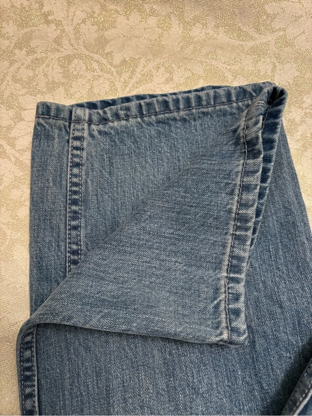 Levi's 514 Men's Blue Denim Jeans - Classic Straight Fit